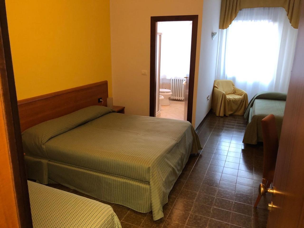 Hotel Centrale Este Exterior photo