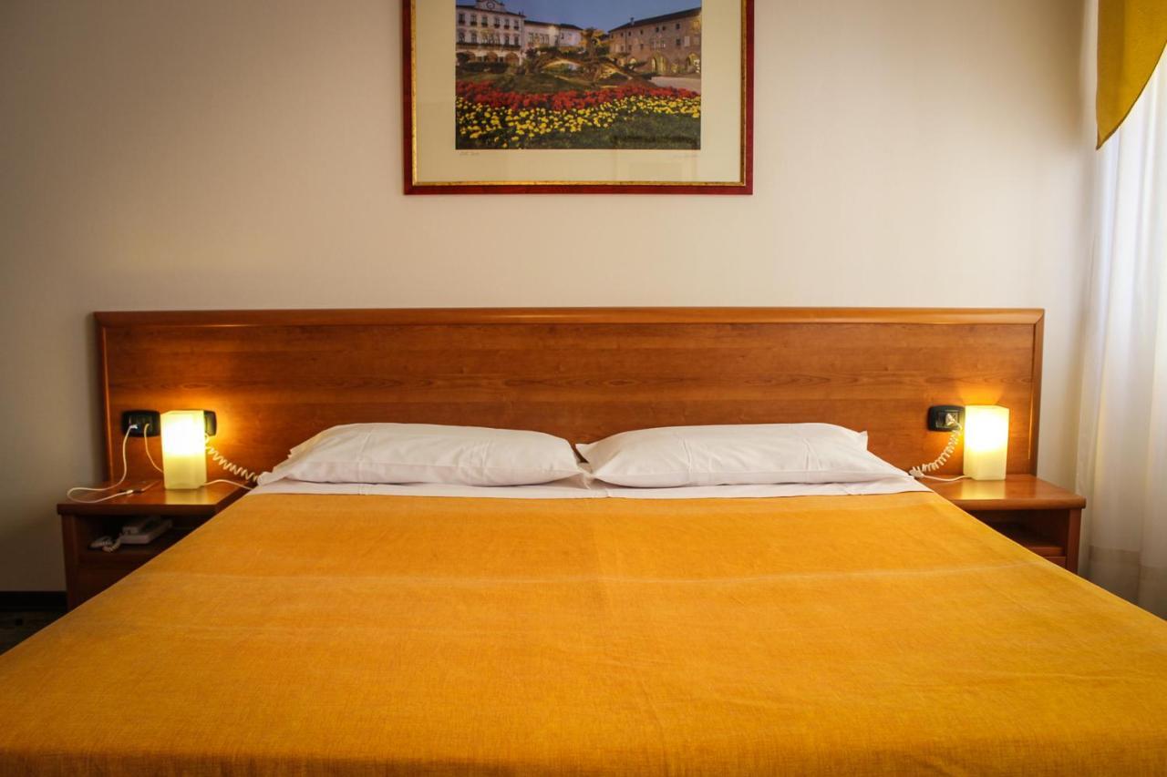 Hotel Centrale Este Exterior photo